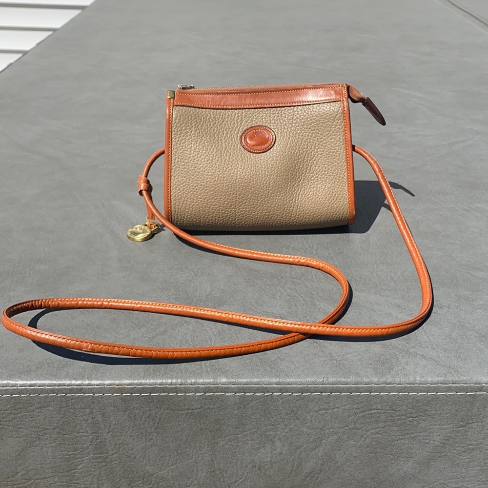 Dooney & Burke vintage beautiful pebbled leather